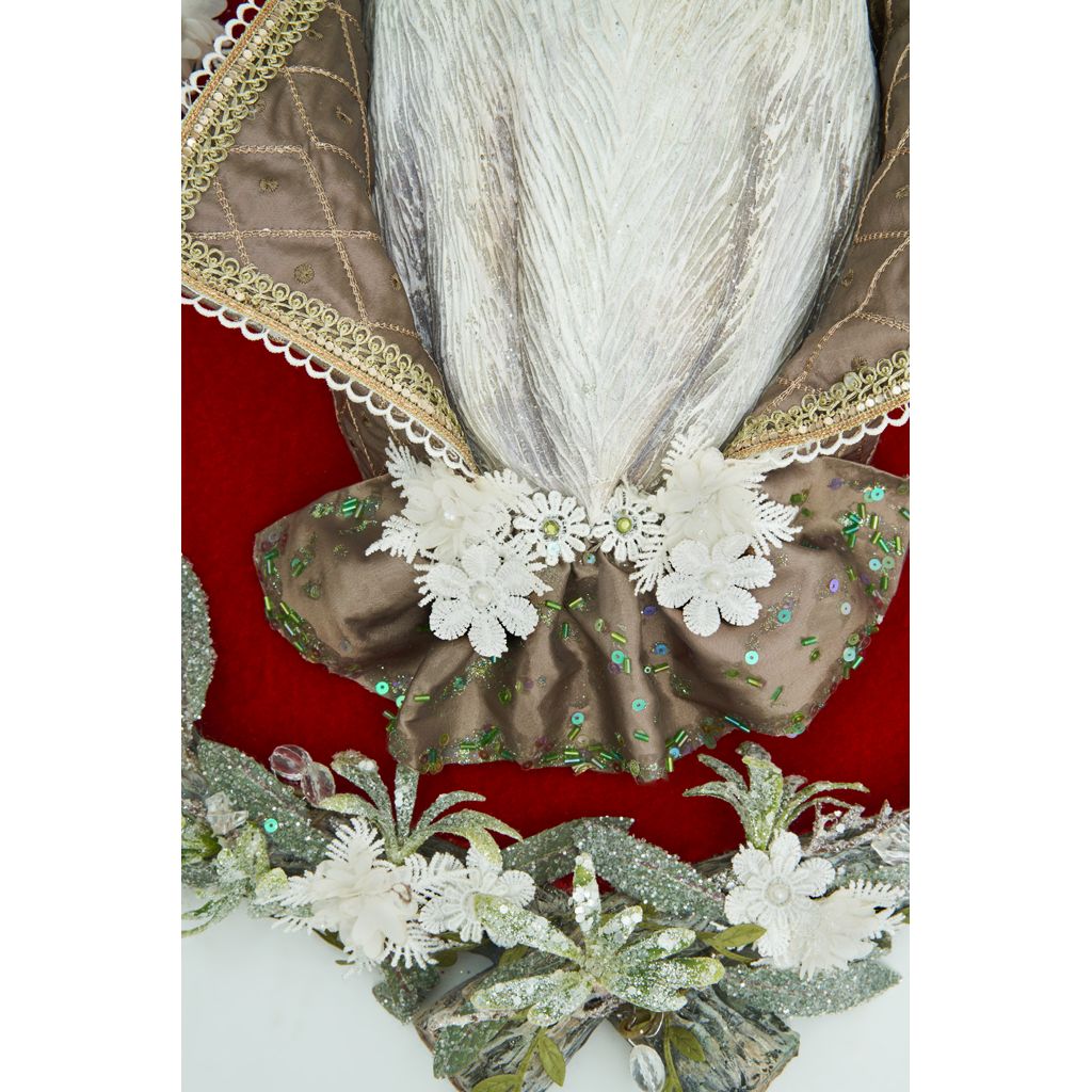 Katherine's Collection 2022 Mistletoe Magic Deer Wall Plaque White Resin