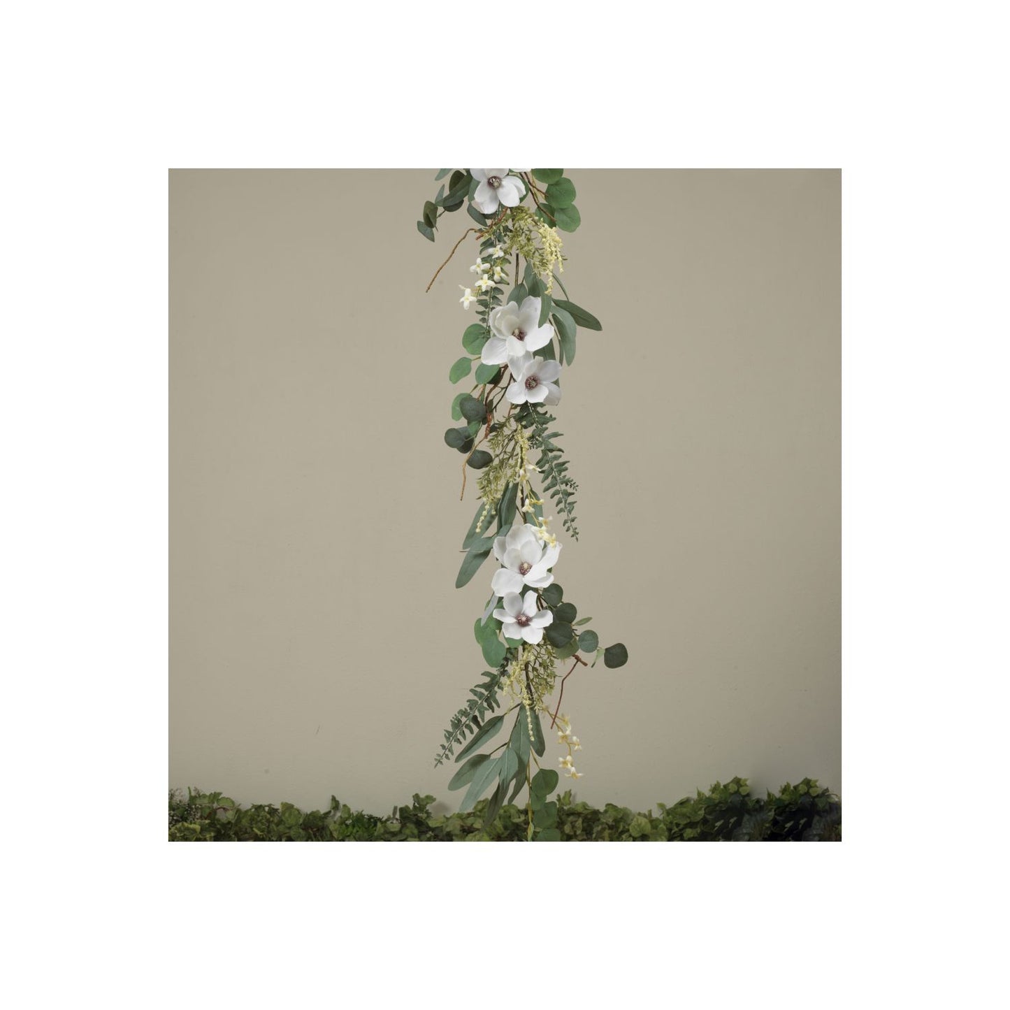 Gerson Company 5'L Eucalyptus W/ Magnolia Flower & Berry Garland