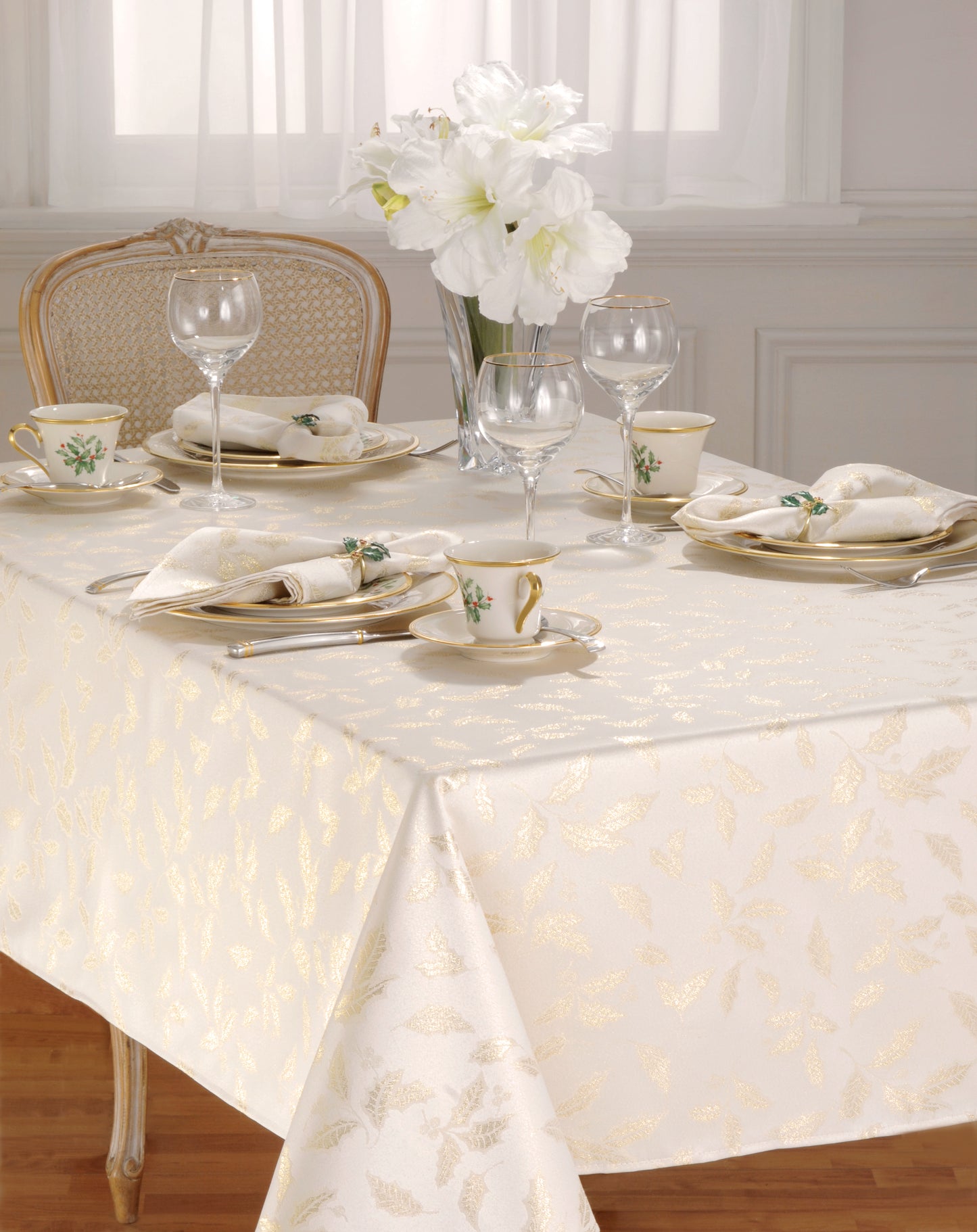 Lenox Holly Shimmer Tablecloth - Oblong, Gold