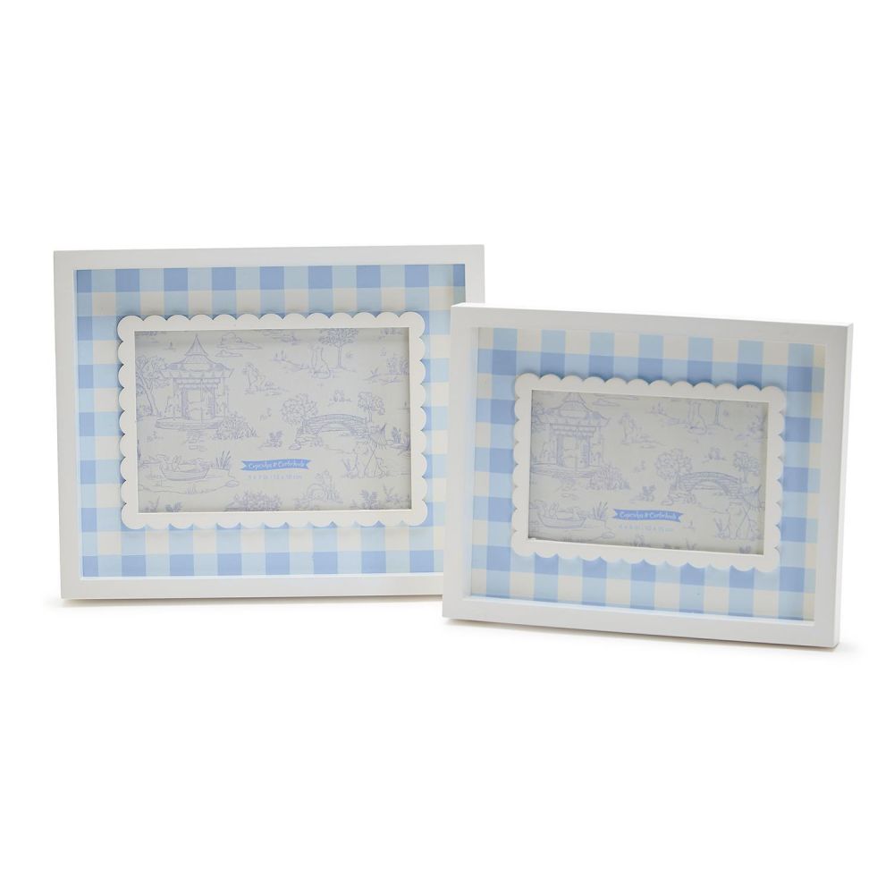 Two's Company  Set Of 2 Gingham Photo Frames in 4" X 6" And 5" X 7" Size