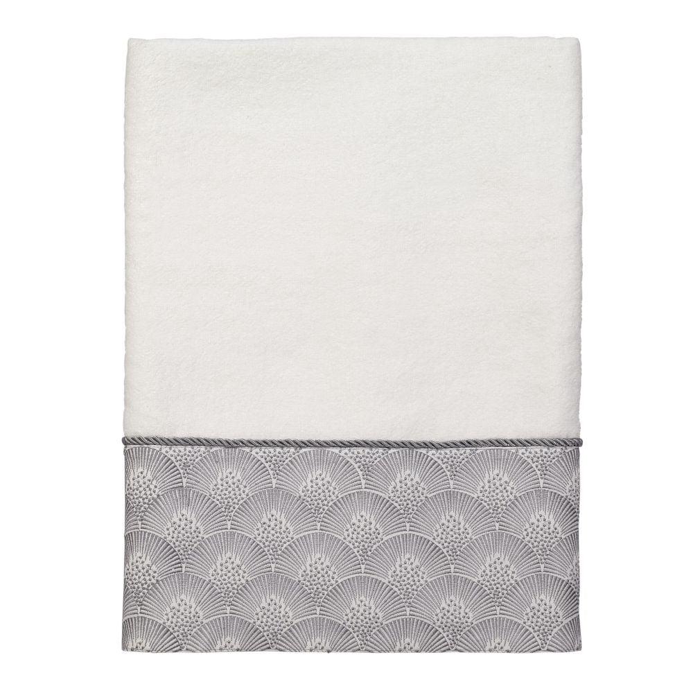 Avanti Linens Deco Shell Bath Towel by Avanti Linens