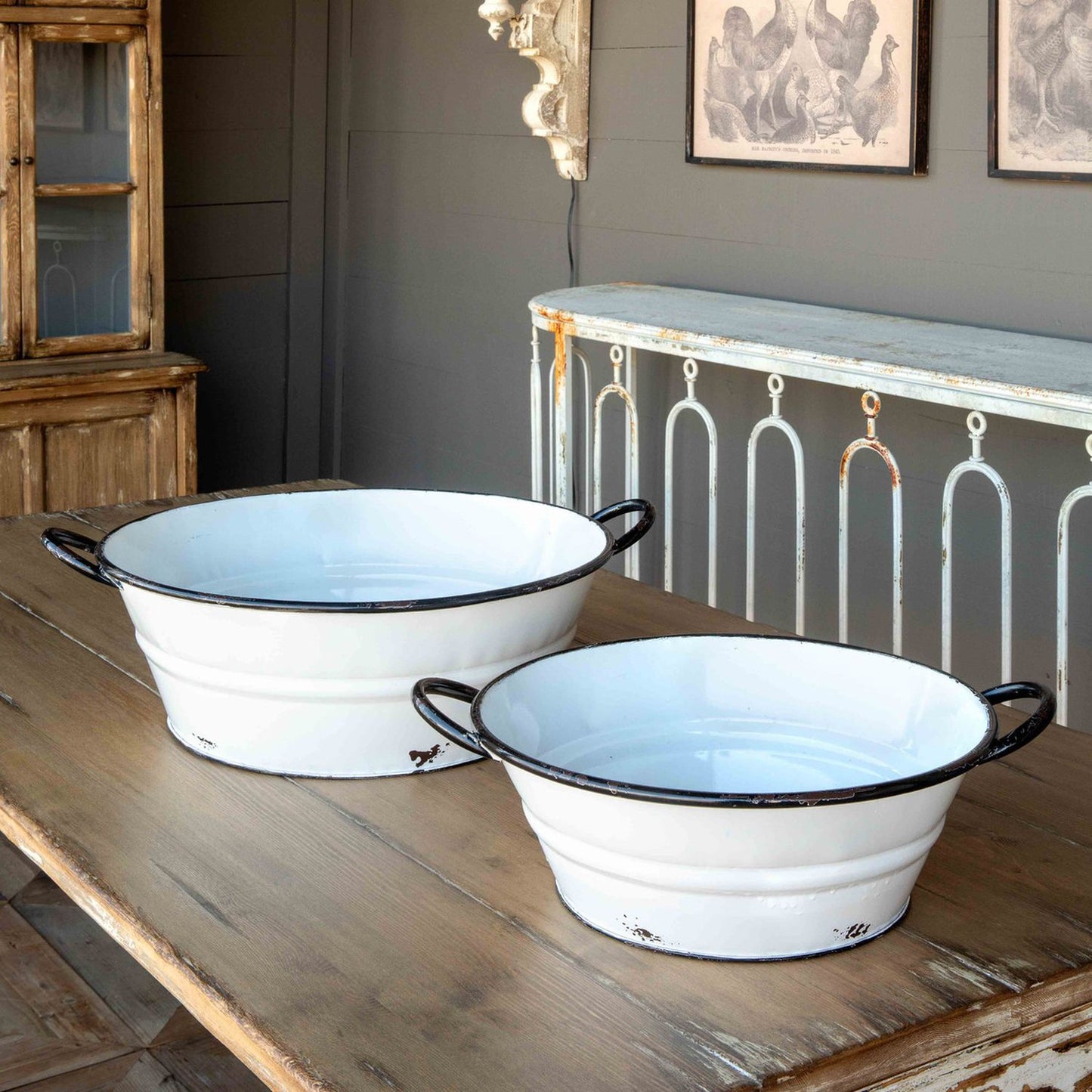 Park Hill Collection Park Hill Pantry & Cafe Enamel Painted Farm Tubs, Set Of 2.