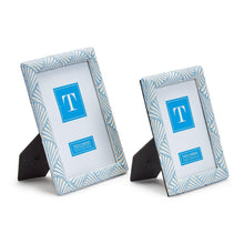 Load image into Gallery viewer, Two&#39;s Company Fanshell Set Of 2 Photo Frames Includes:  4X6 And 5X7