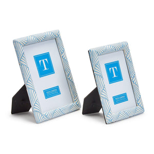 Two's Company Fanshell Set Of 2 Photo Frames Includes:  4X6 And 5X7