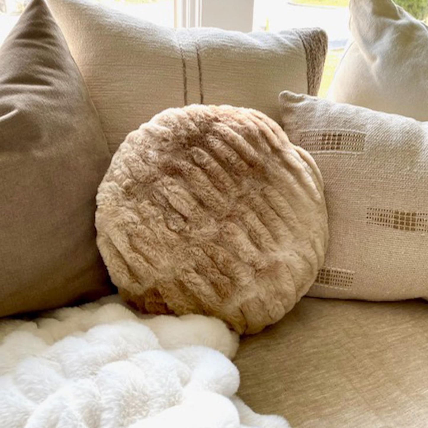 Two's Cozi Cutie Premiere Super Luxe Marbled Faux Fur Round Decorative Pillow