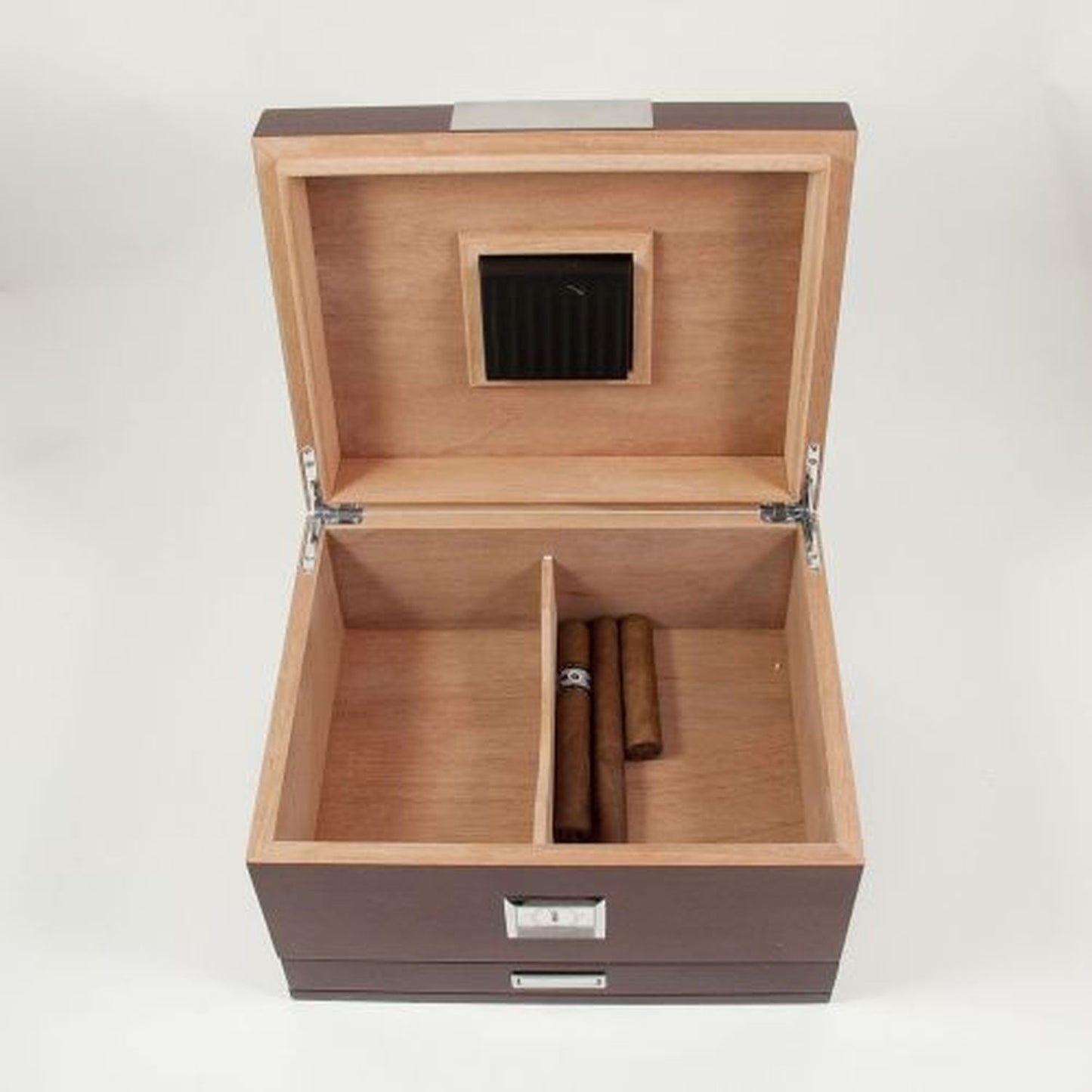 Bey Berk Lacquered "Walnut" Wood 60 Cigar Humidor