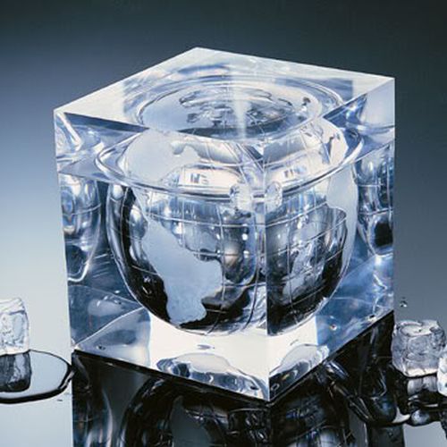 William Bounds 7" Cube Luxury Planet Earth Ice Bucket